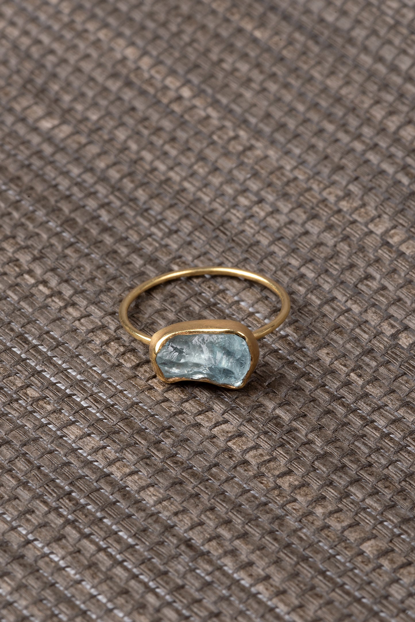 Gold 14K ring with aqua marin