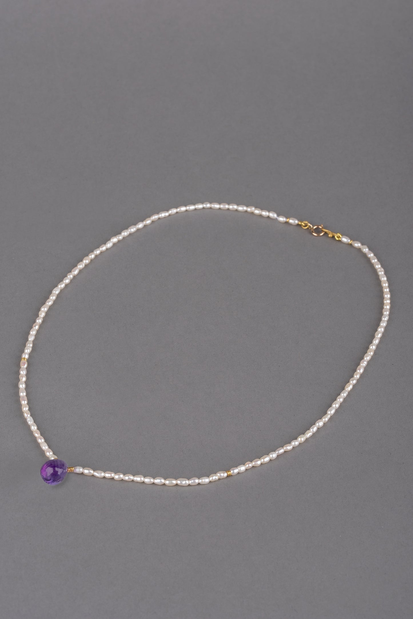 Gold 9K necklace with fresh water pearls