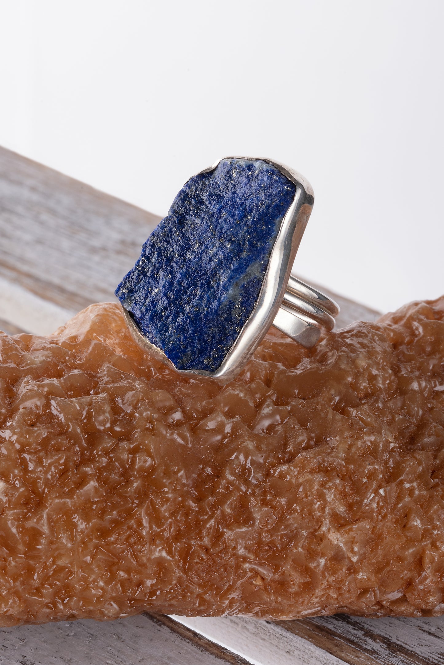 Silver 925 ring with lapis lazuli