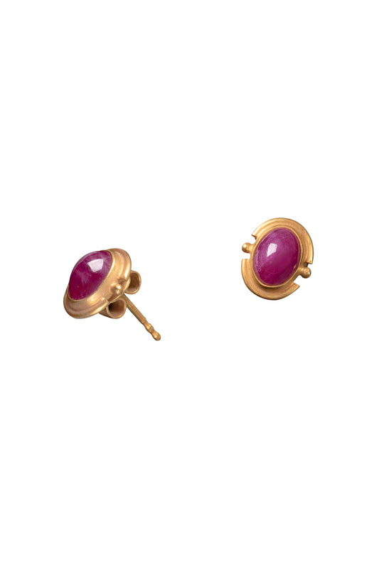 Gold 18K earrings with ruby