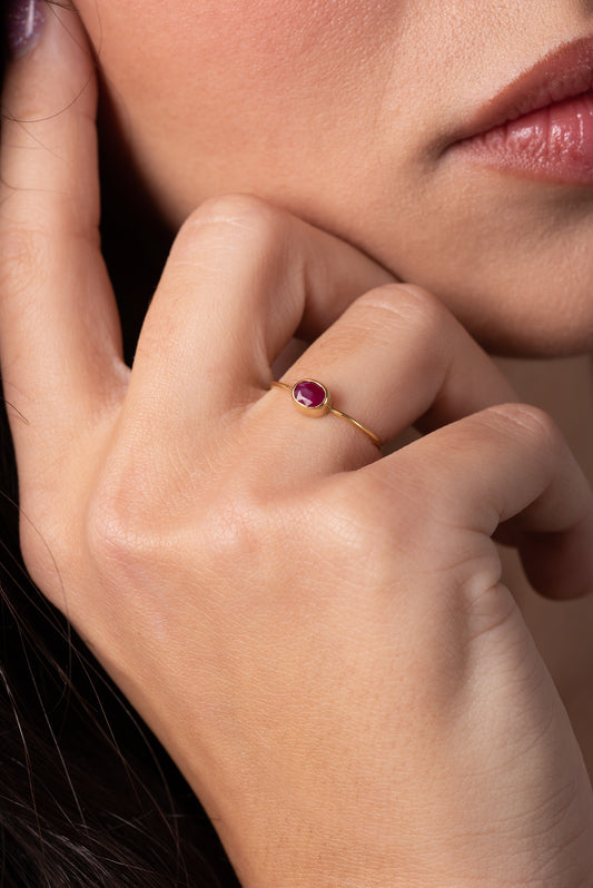 Gold 14K ring with ruby