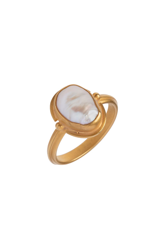 Gold 18K ring with mother of pearl