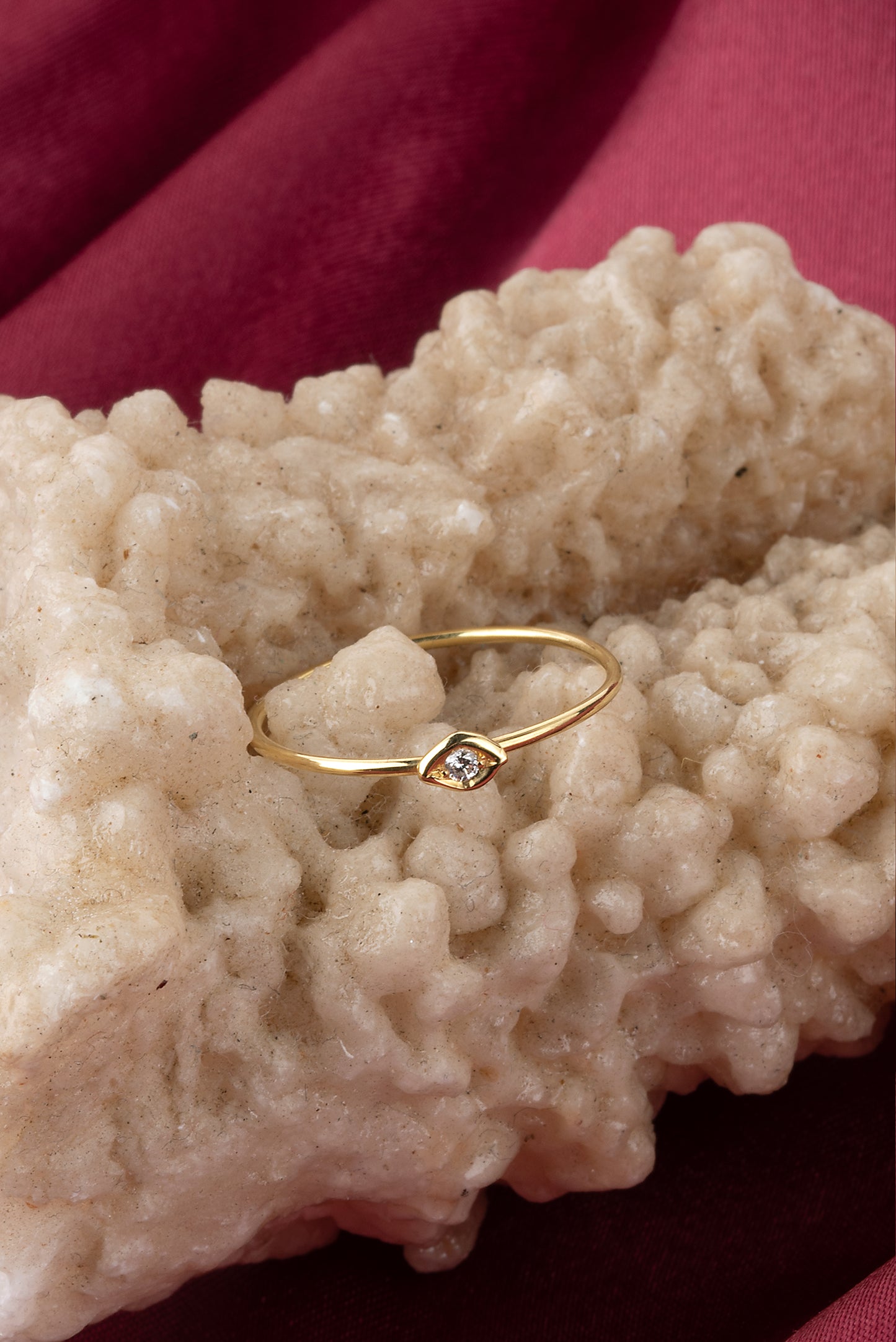 Ring with 18K gold and brilliant