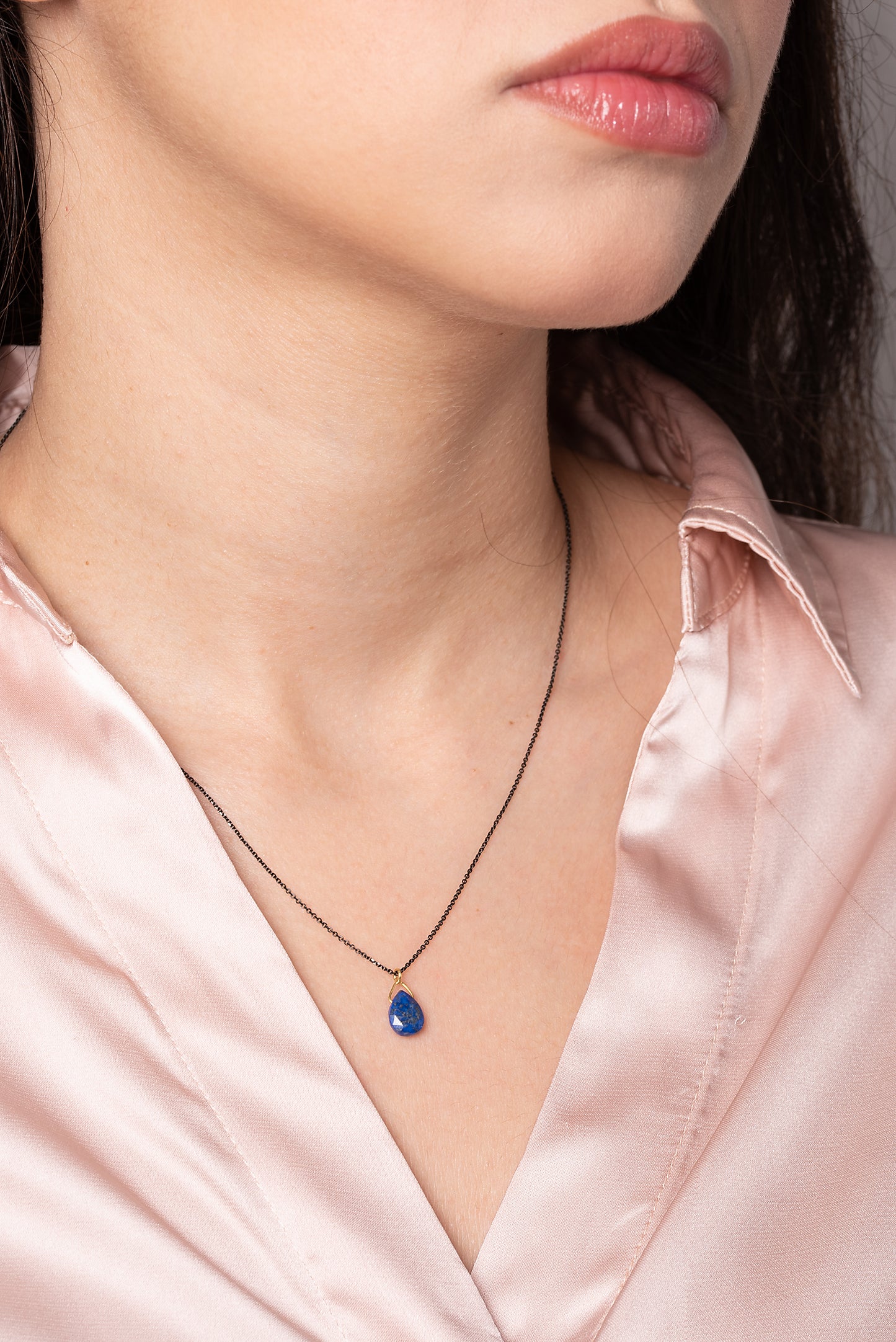 Gold 14K neckless with lapis lazuli and silver 925 oxidized chain